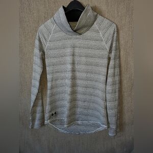 Xsmall Under Armour Women's Black and White Striped Long Sleeve Tee